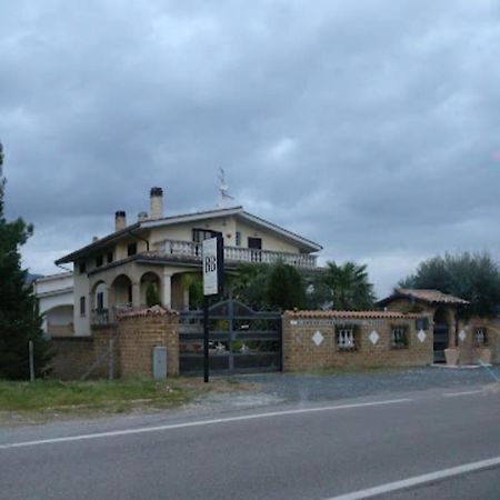 Novadomus Hotel Corfinio Bagian luar foto